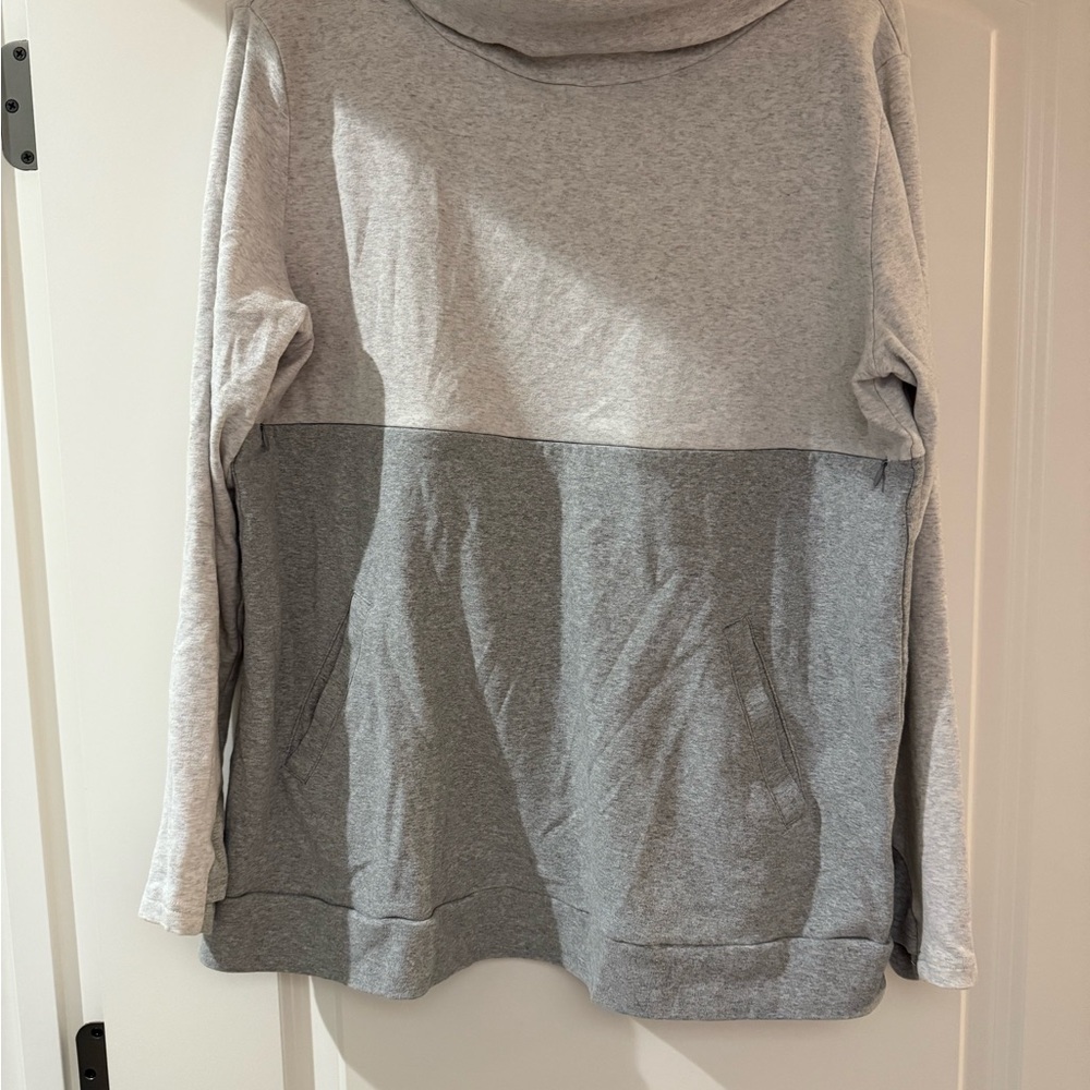 Nursing Queen two tone sweatshirt